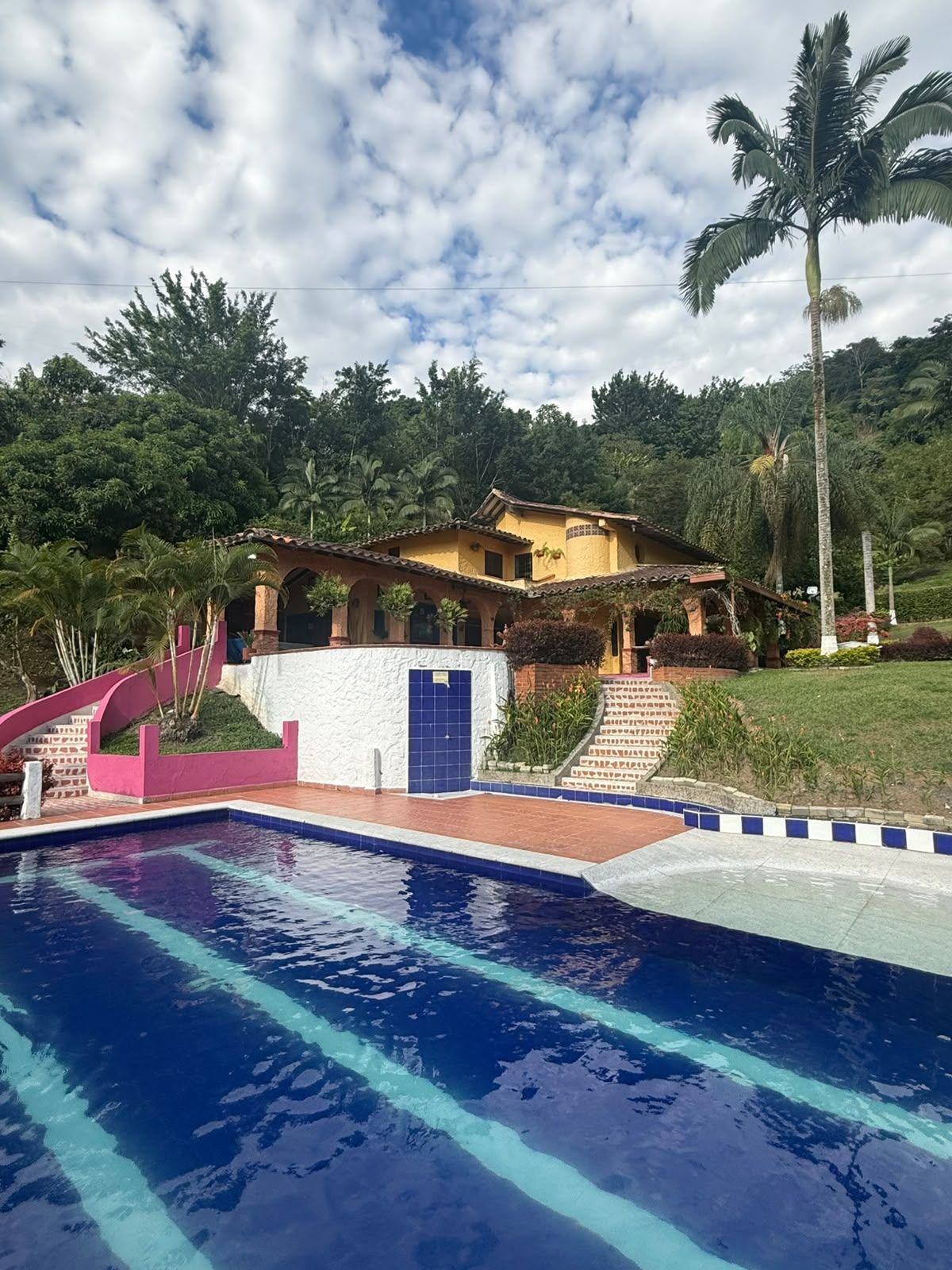 Finca 2110 en Girardota, foto 1